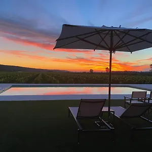Casa Mulino - Where The Vineyards Meet The Sea Bed & Breakfast